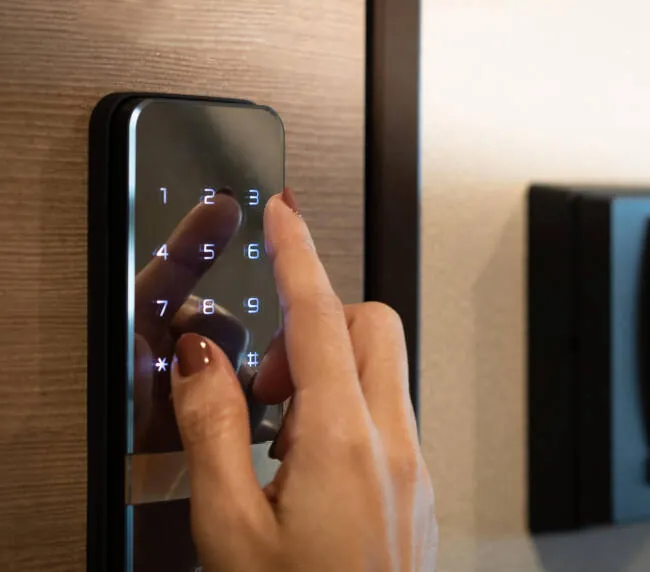 Serrure connectee et entree sans cle pour porte d'entree